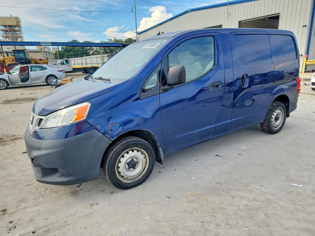 2014 NISSAN NV200