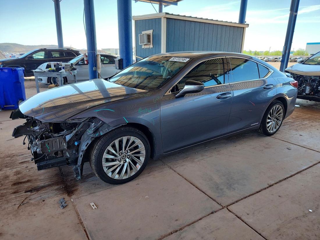 2019 LEXUS ES