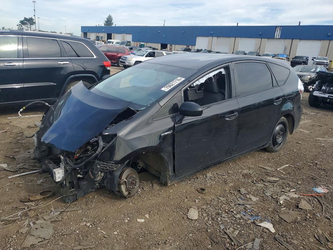 2013 TOYOTA PRIUS V