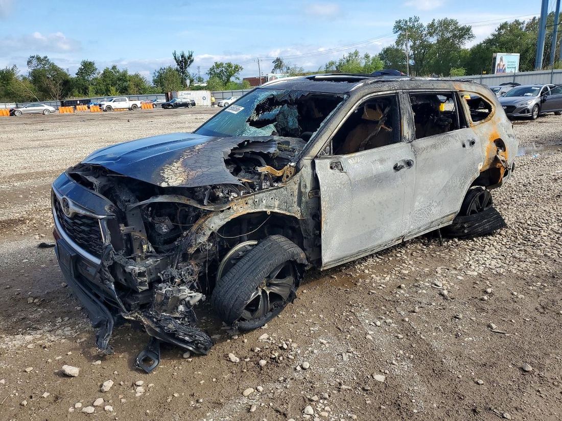 2021 TOYOTA HIGHLANDER