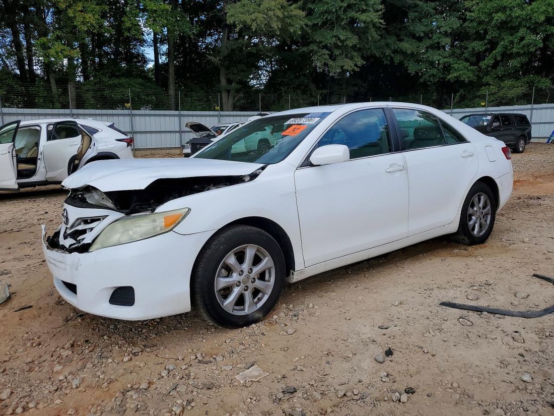 2011 TOYOTA CAMRY