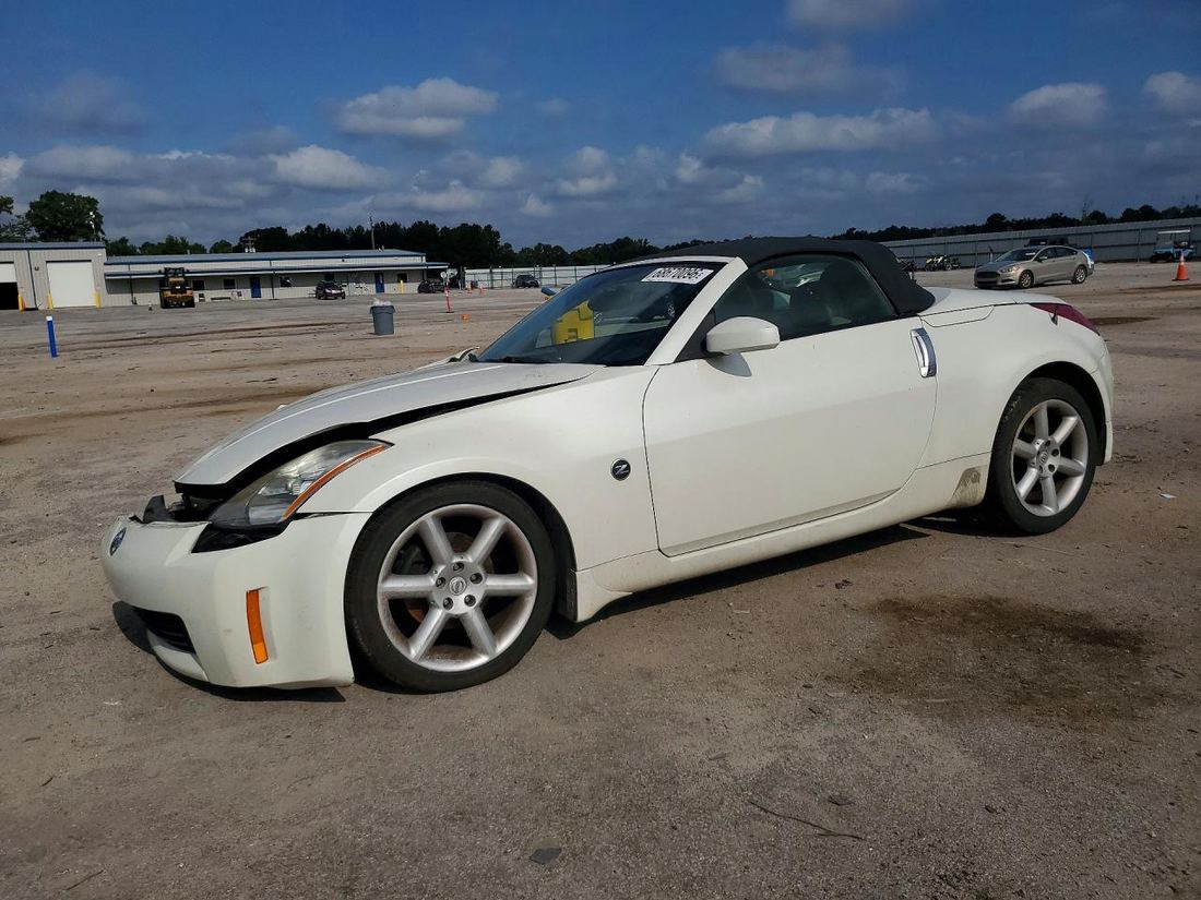 2004 NISSAN 350Z