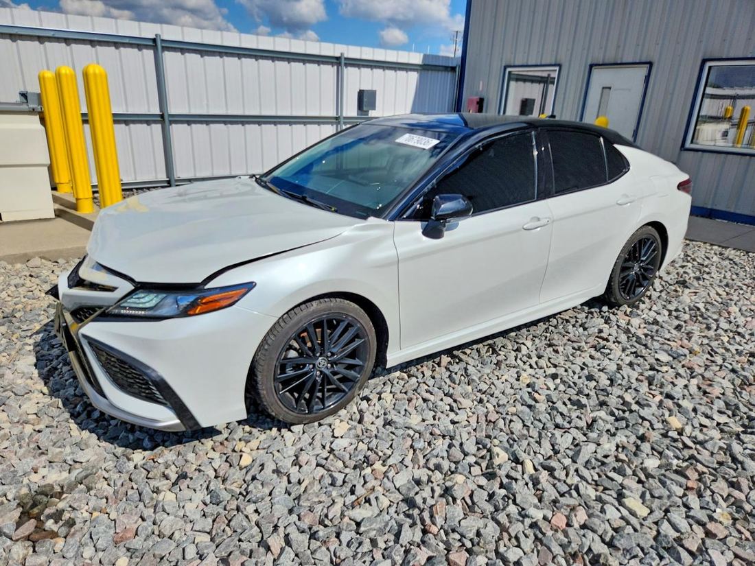 2022 TOYOTA CAMRY