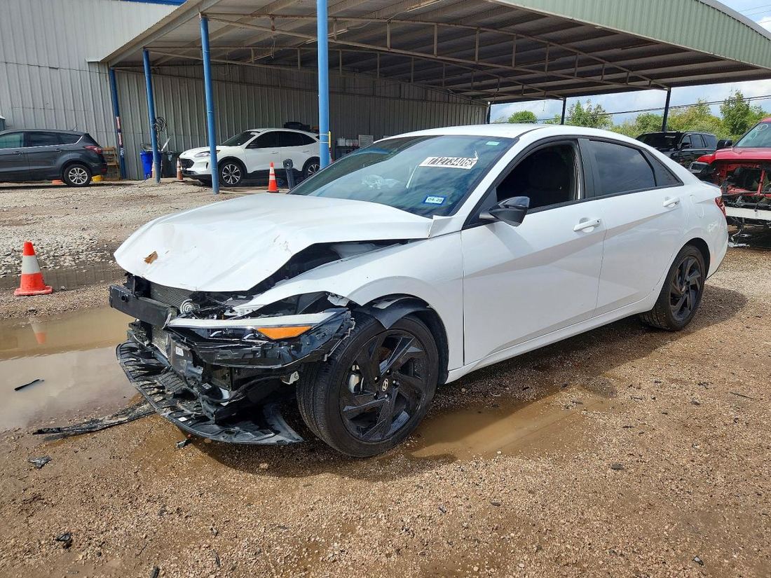 2026 HYUNDAI ELANTRA
