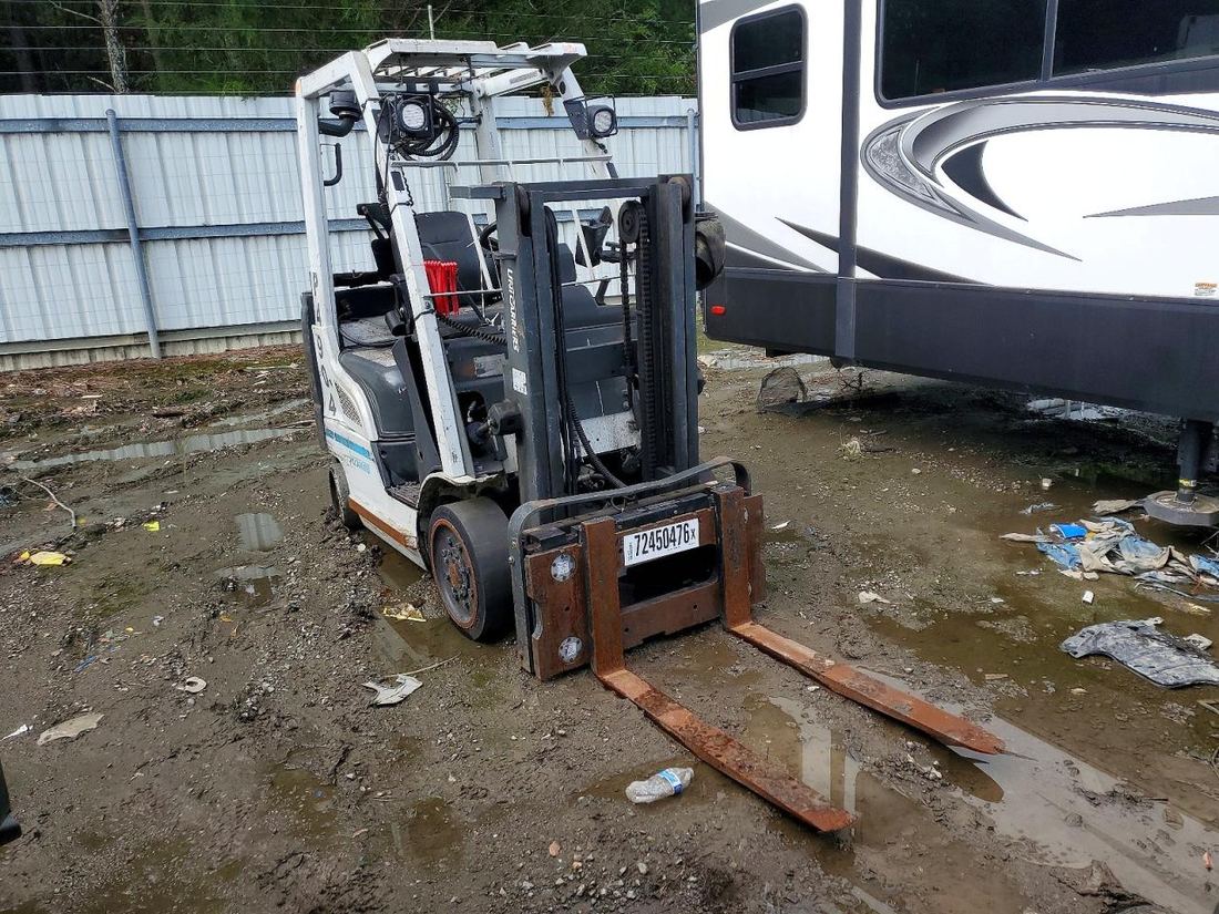2005 UNICARIERS FORKLIFT
