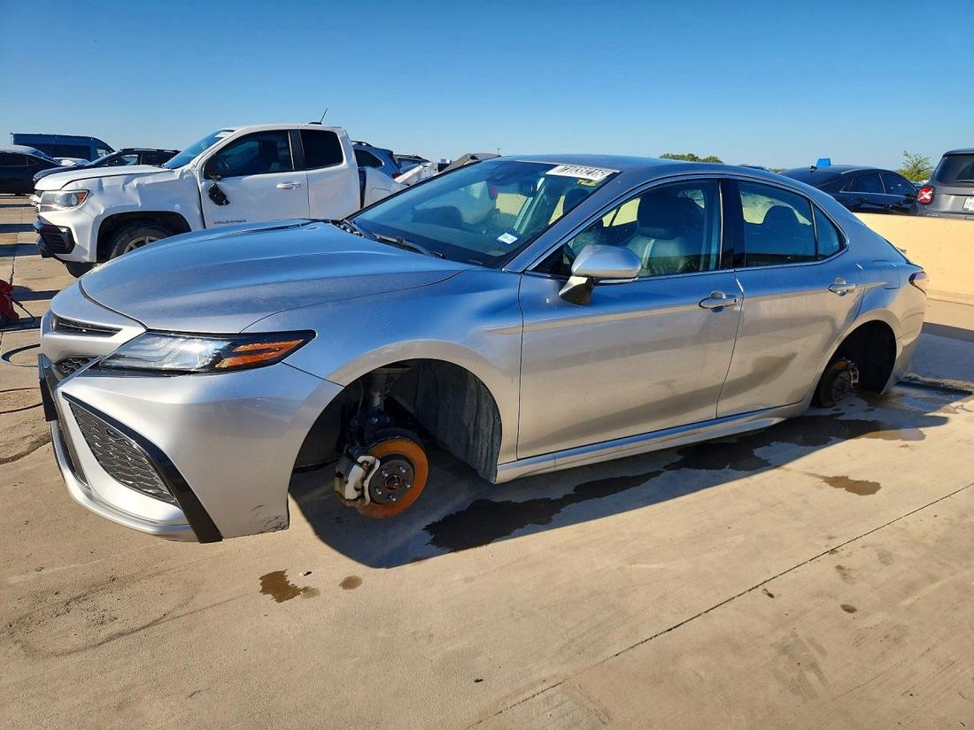 2023 TOYOTA CAMRY