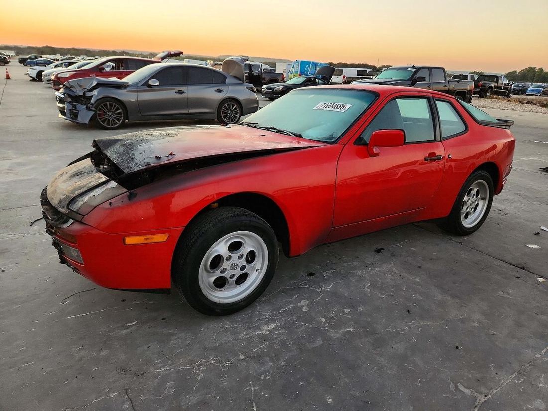 1986 PORSCHE 944