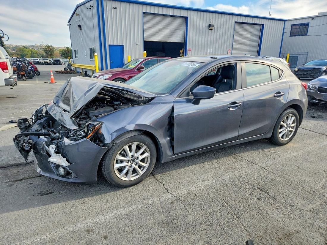 2014 MAZDA 3