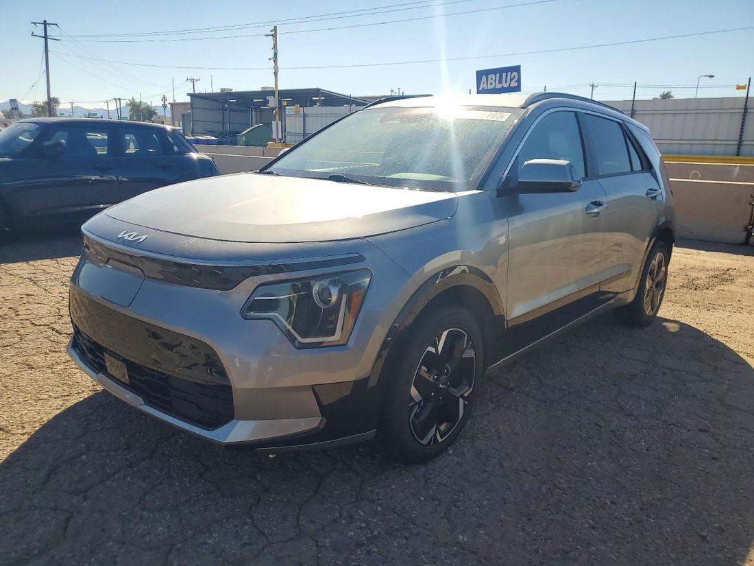 2023 KIA NIRO
