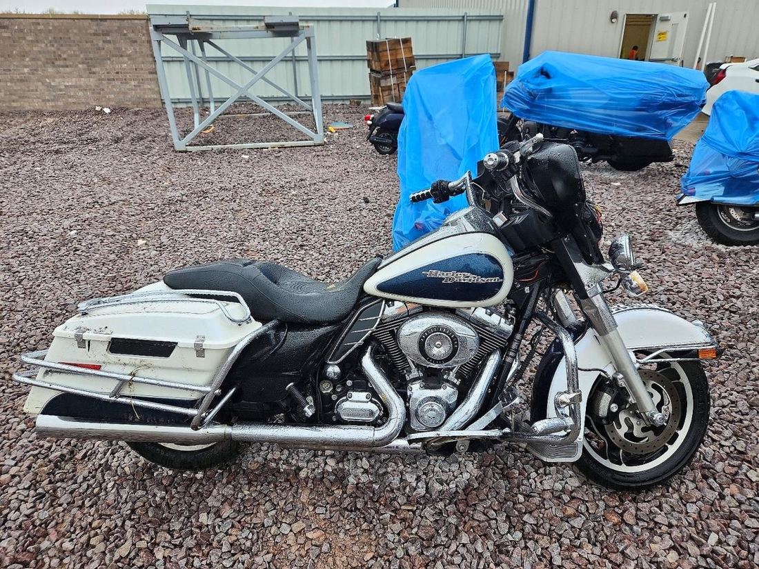 2011 HARLEY-DAVIDSON FLHTP
