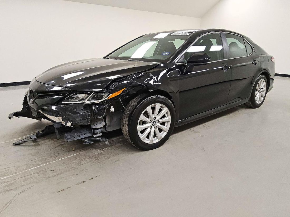 2018 TOYOTA CAMRY