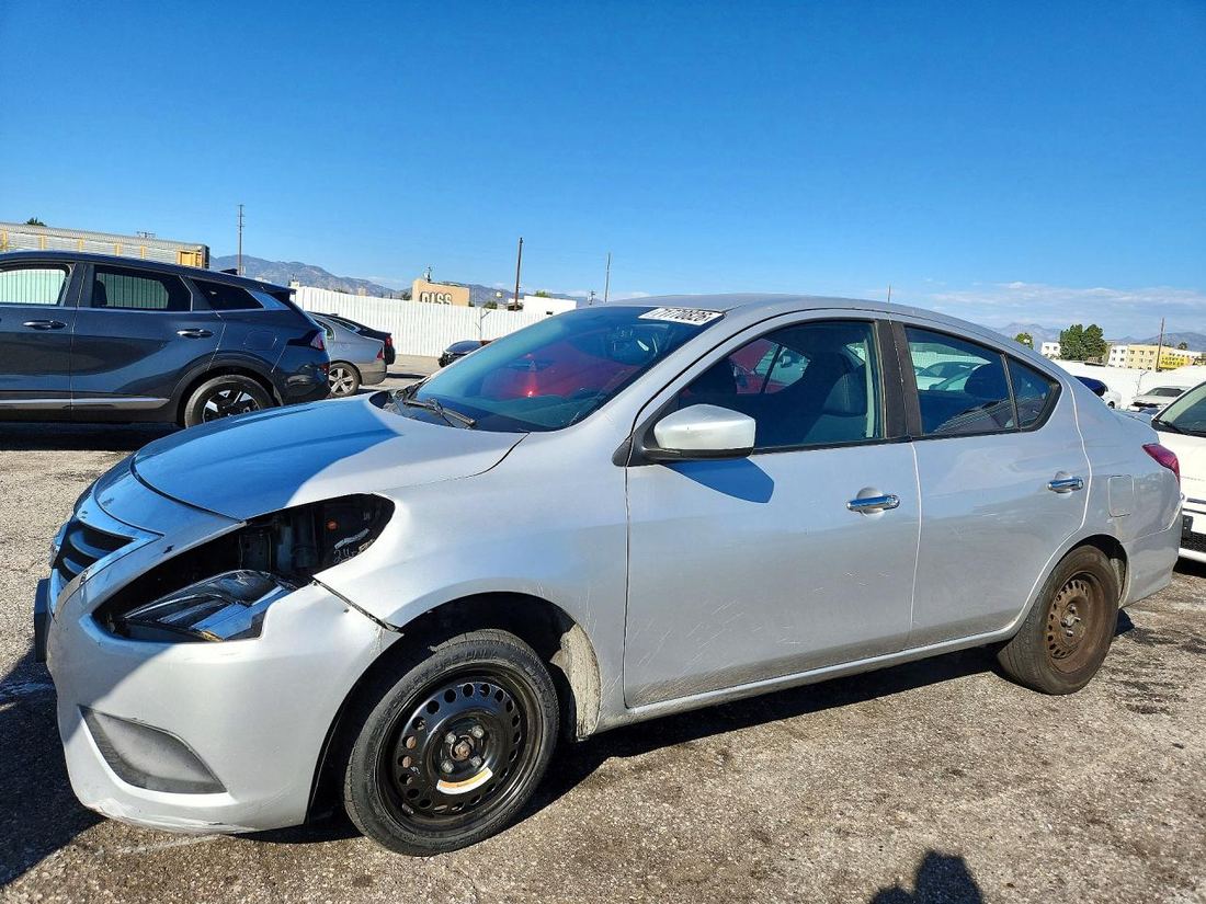 2018 NISSAN VERSA