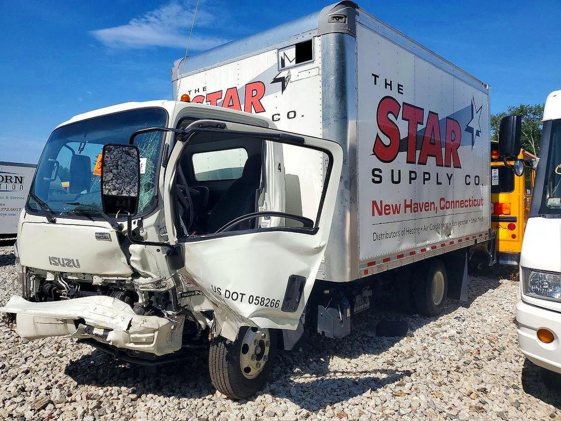 2024 ISUZU NPR HD