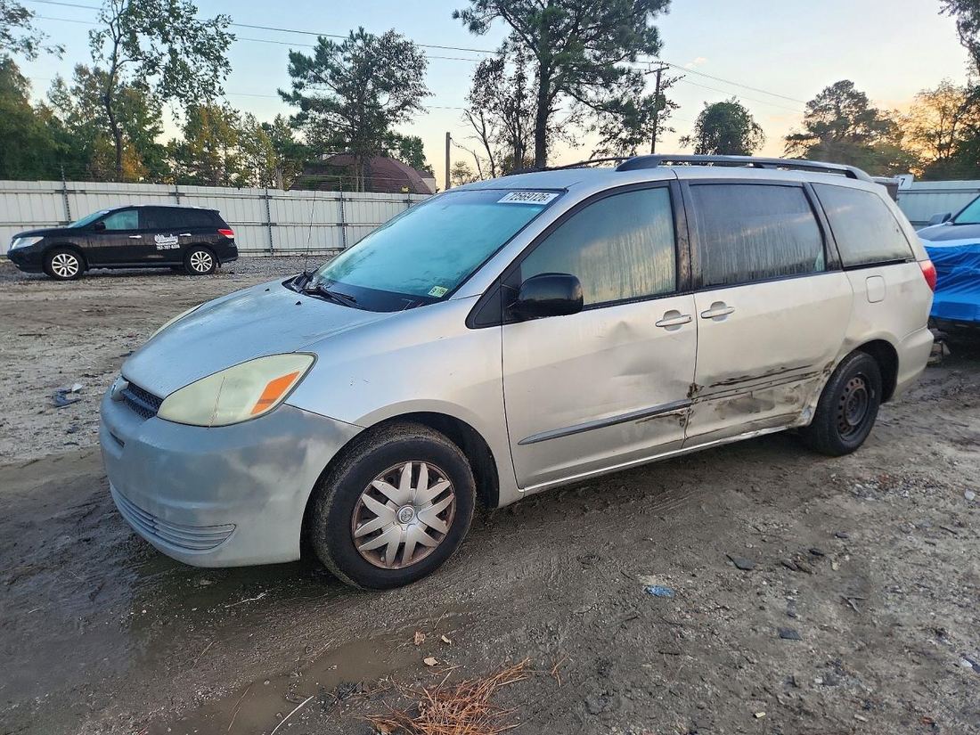 2004 TOYOTA SIENNA