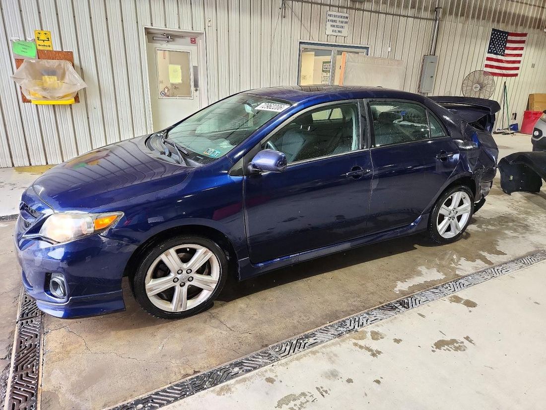 2013 TOYOTA COROLLA