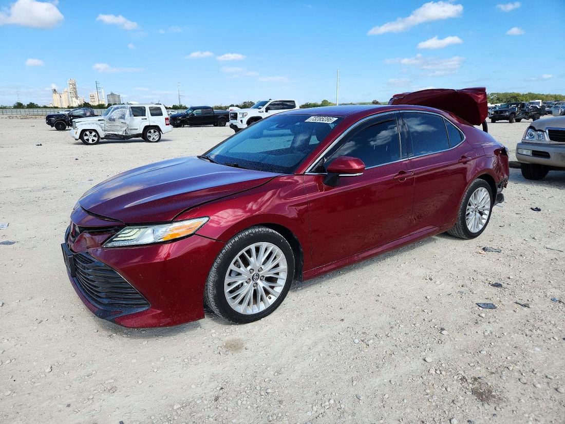 2018 TOYOTA CAMRY