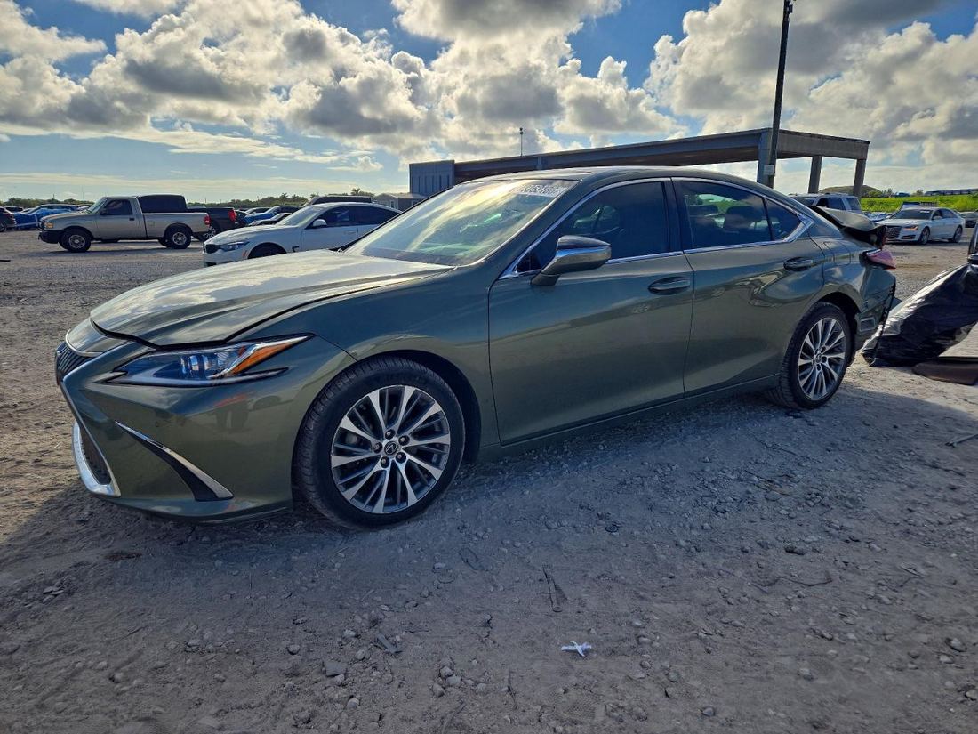 2019 LEXUS ES