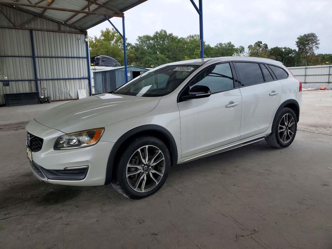 2015 VOLVO V60 CROSS COUNTRY