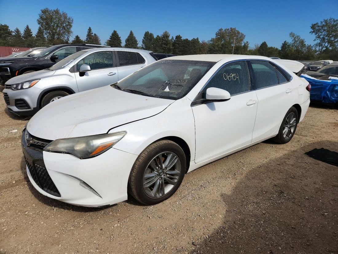 2016 TOYOTA CAMRY
