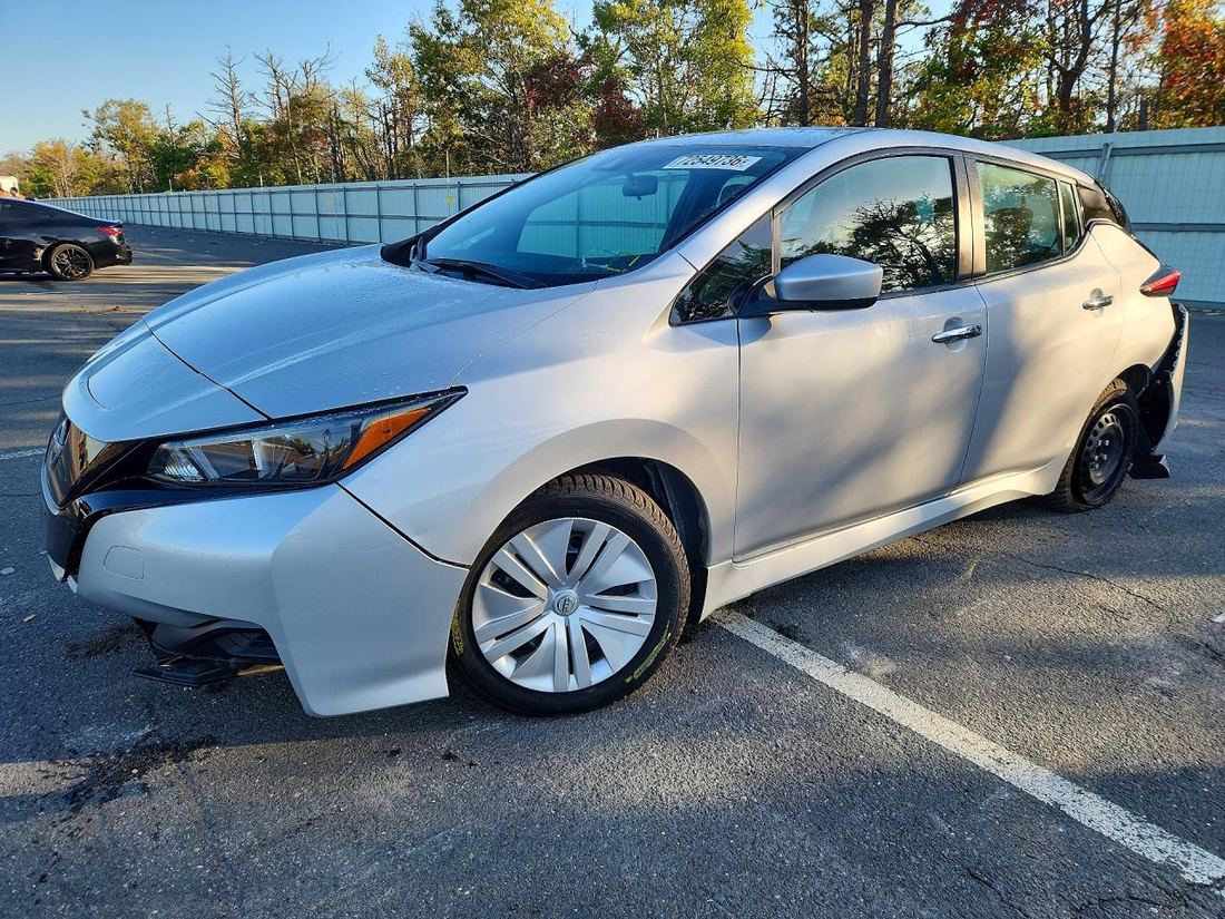 2023 NISSAN LEAF