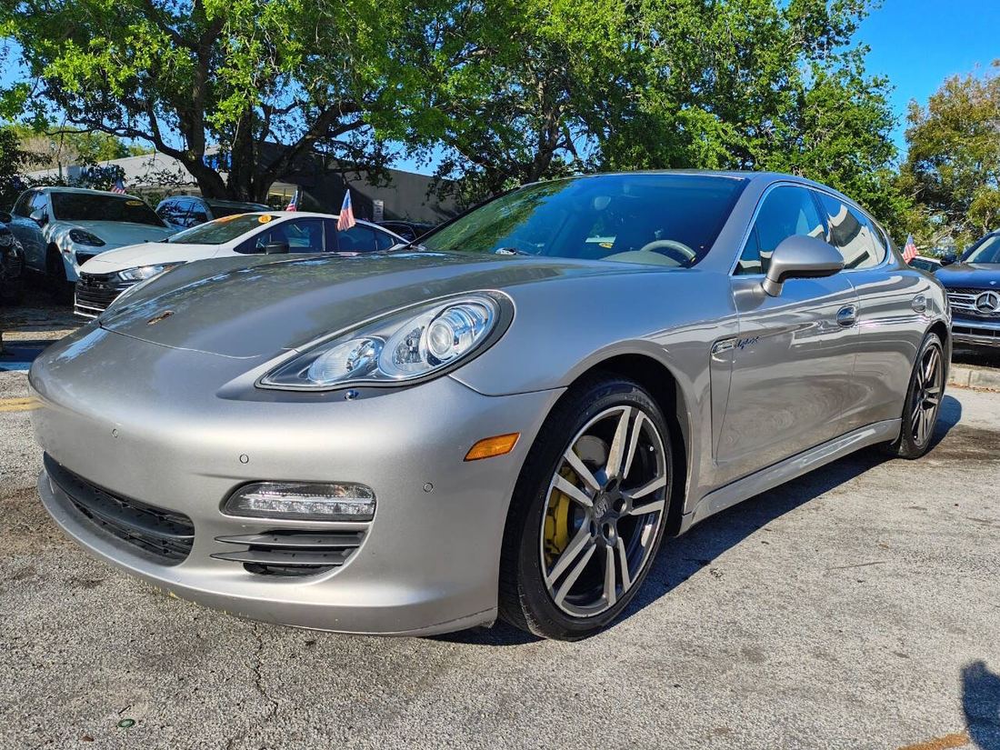 2013 Porsche S Hybrid