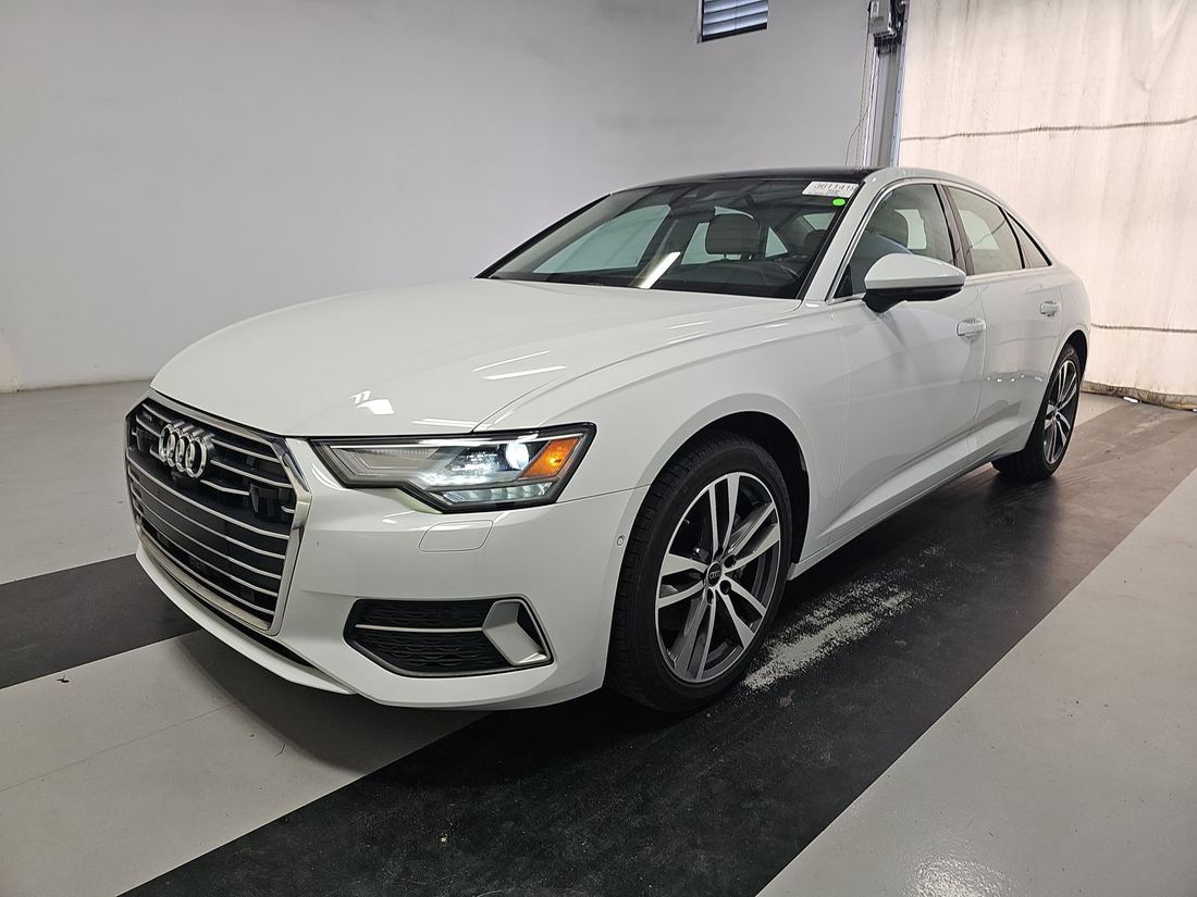 2023 AUDI quattro Premium