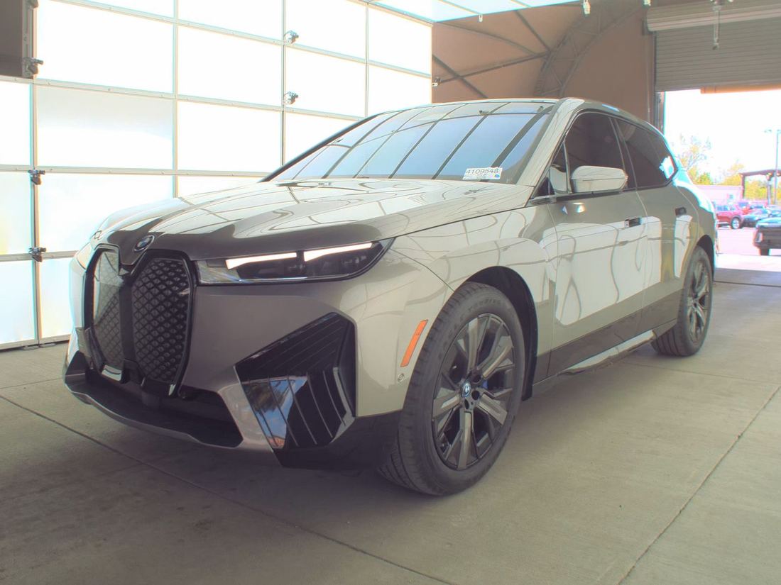 2025 BMW xDrive50