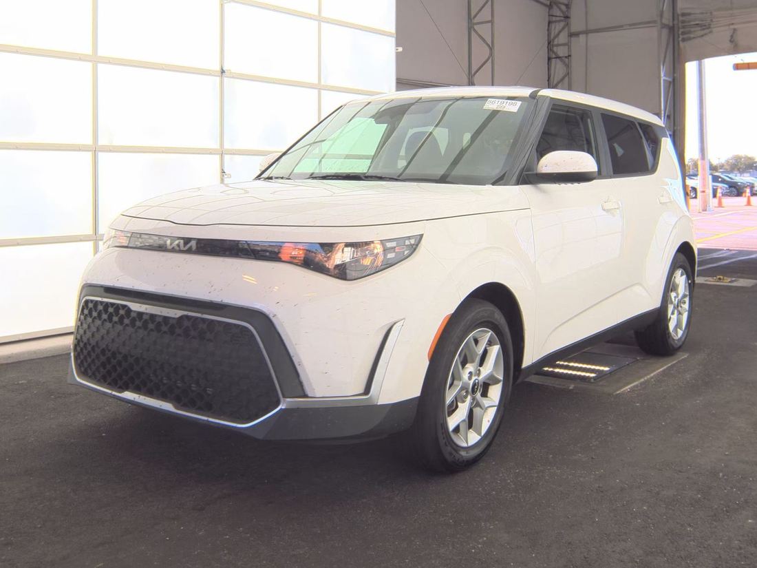 2025 KIA LX, S