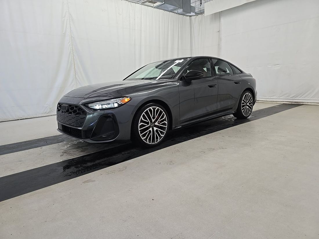 2025 AUDI quattro Prestige