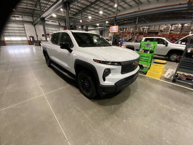 2024 Chevrolet Work Truck (4WT)