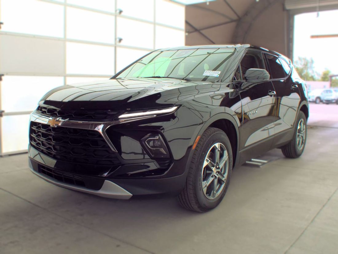 2023 CHEVROLET 2LT