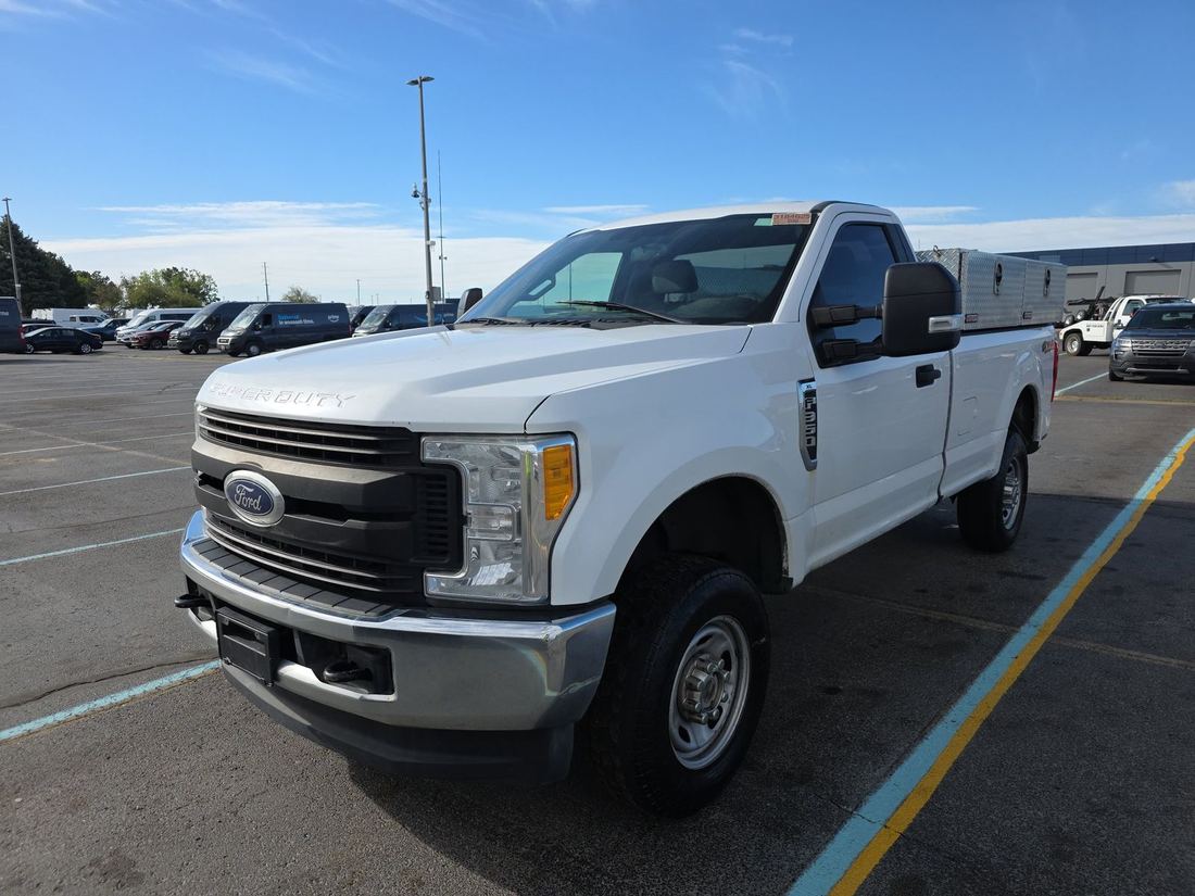 2017 FORD Super Duty - Single Rear Wheel
