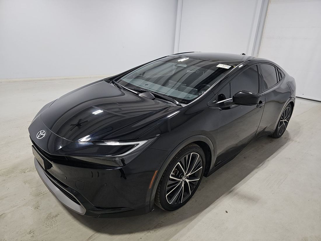 2024 TOYOTA 65 Series