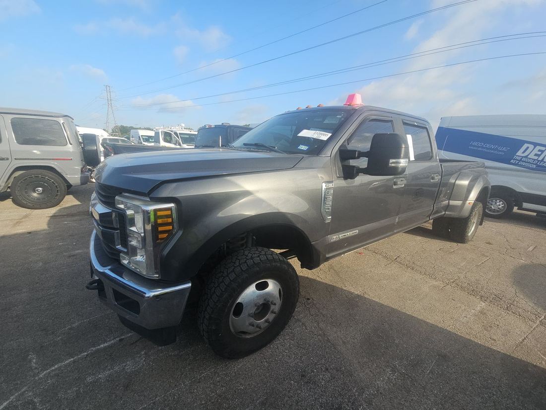 2018 FORD Super Duty - Dual Rear Wheel