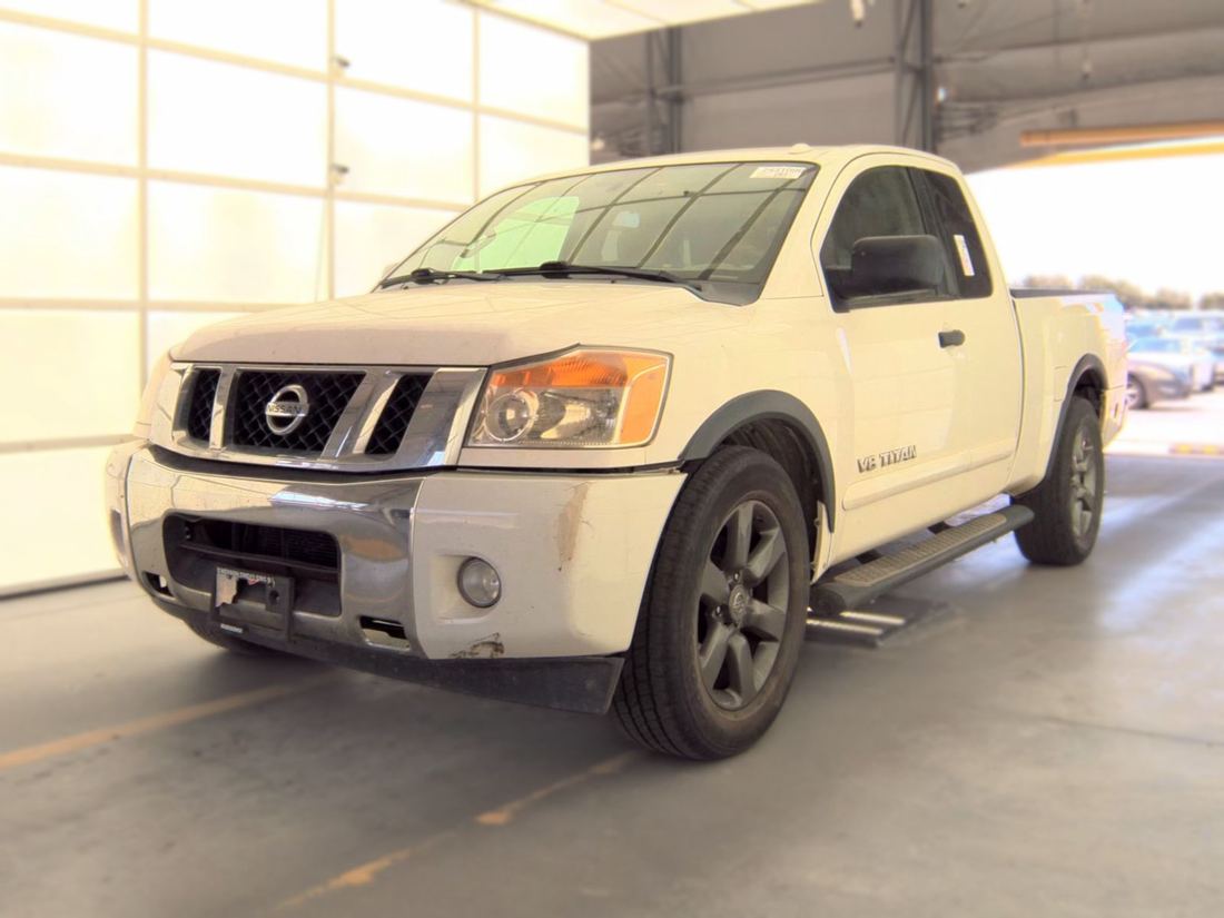 2015 NISSAN Titan