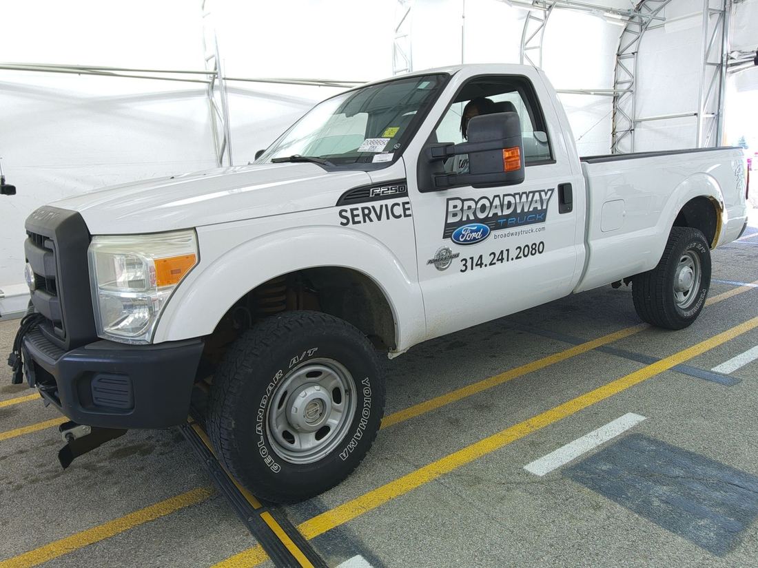 2011 FORD Super Duty - Single Rear Wheel
