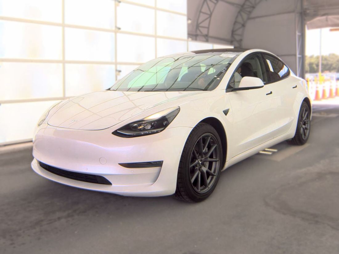 2021 TESLA Model 3