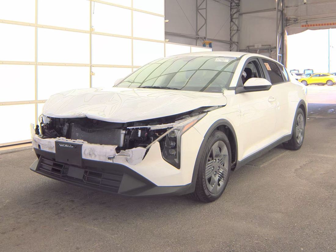 2025 KIA LX, LXS