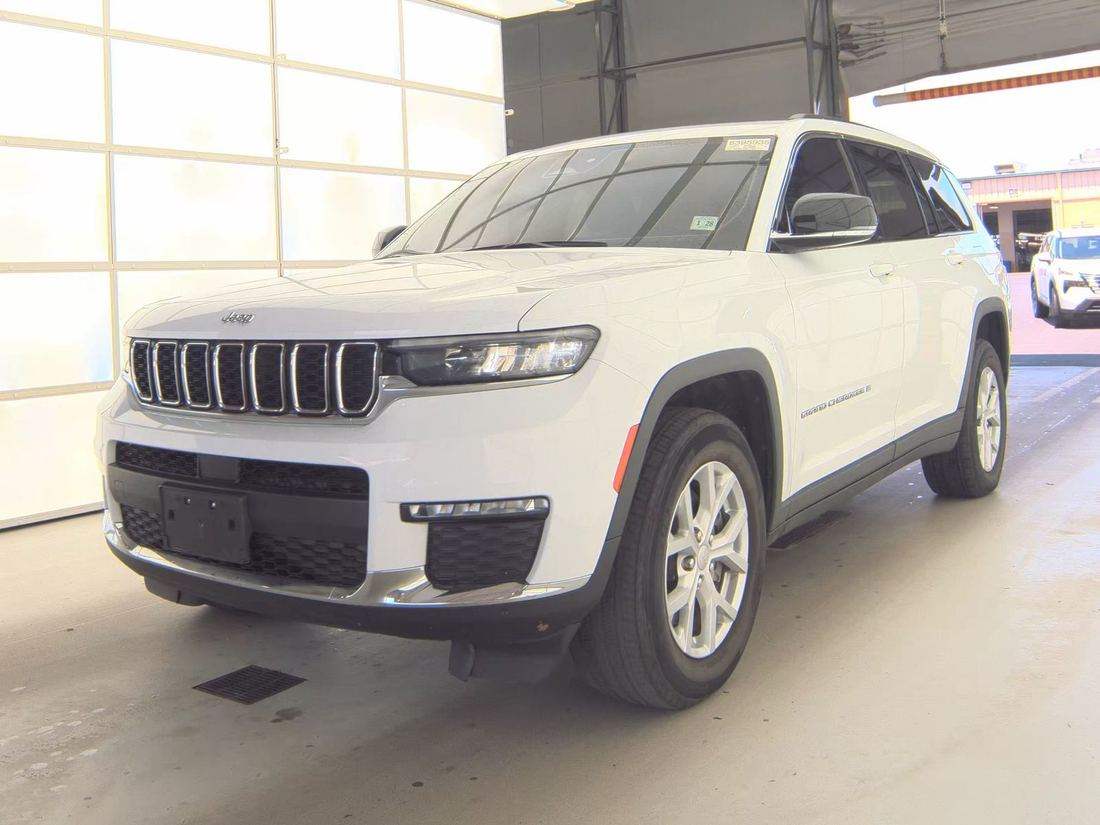 2023 JEEP Limited