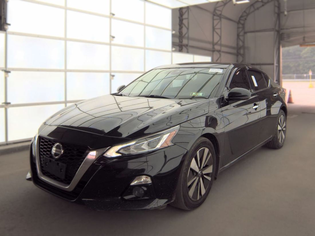2019 NISSAN SL