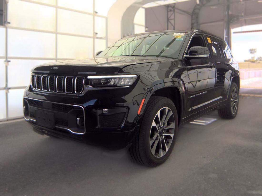 2023 JEEP Overland