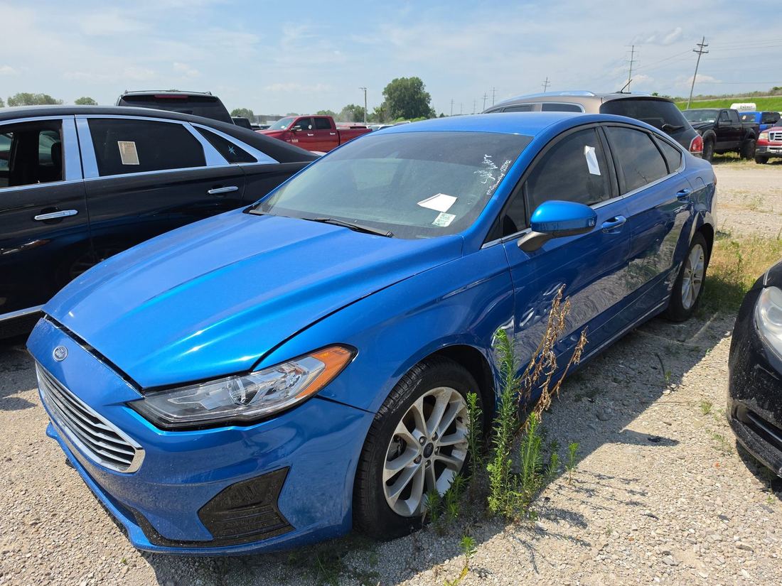 2020 FORD SE