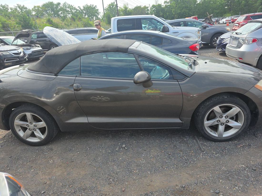 2010 MITSUBISHI Spyder