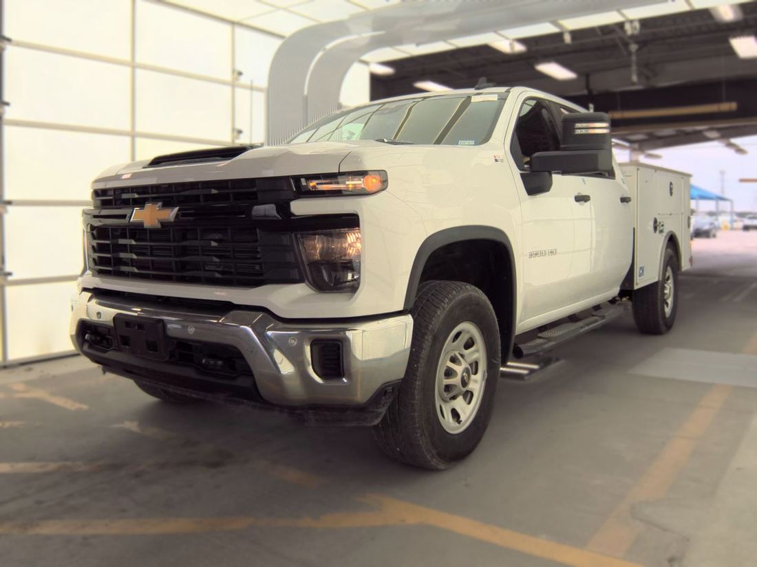 2025 CHEVROLET 3500