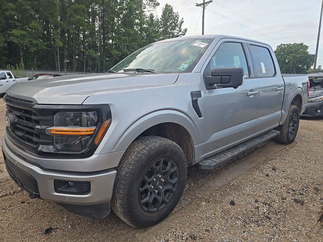2024 FORD XLT