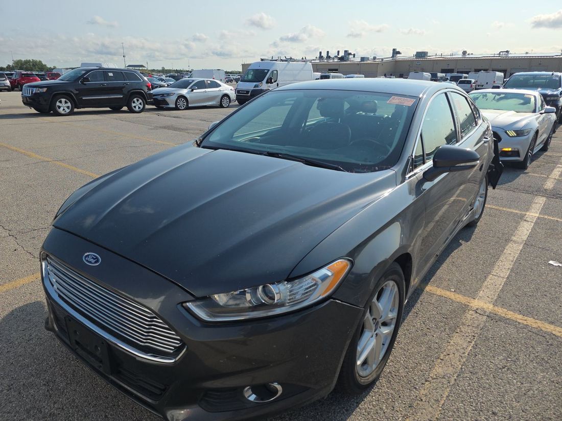 2016 FORD SE