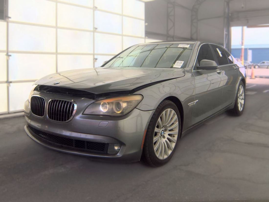 2012 BMW 7-series