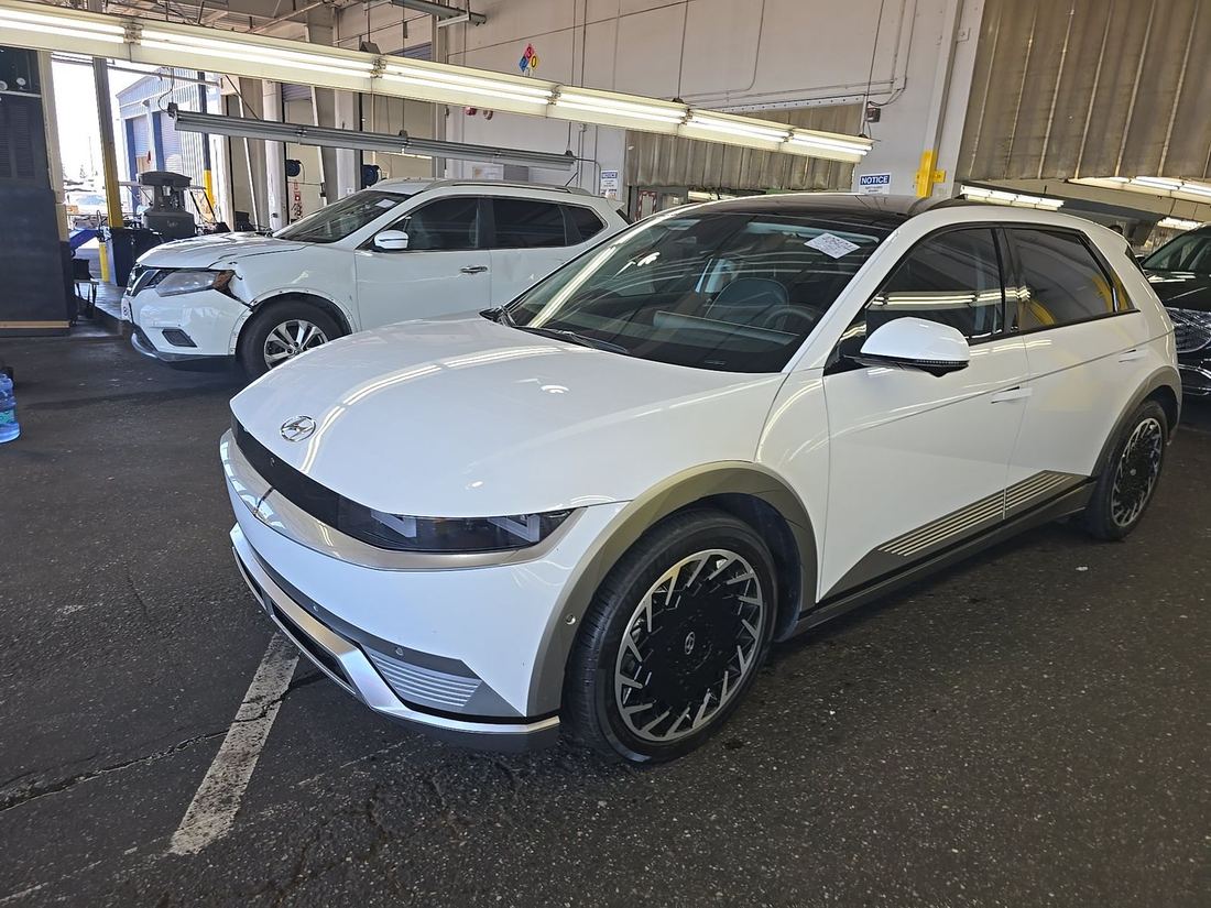 2023 HYUNDAI Limited
