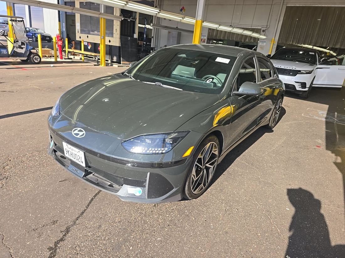 2023 HYUNDAI SEL