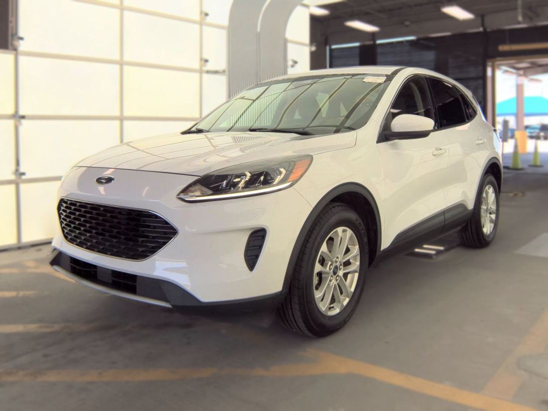 2020 FORD SE